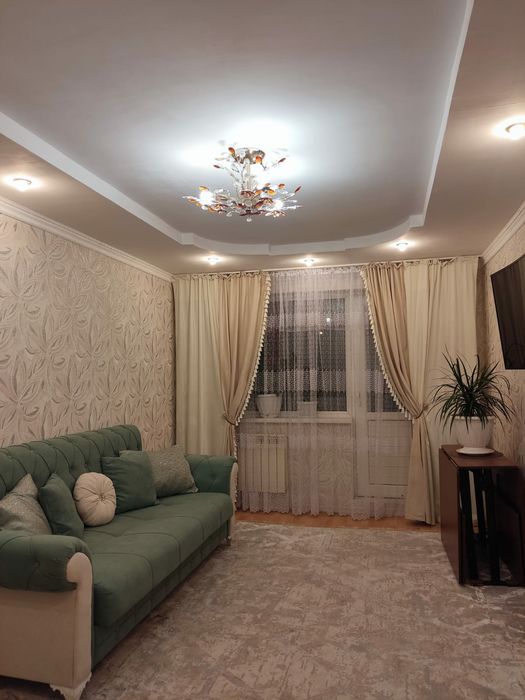 Продаётся 4 комнатная квартира