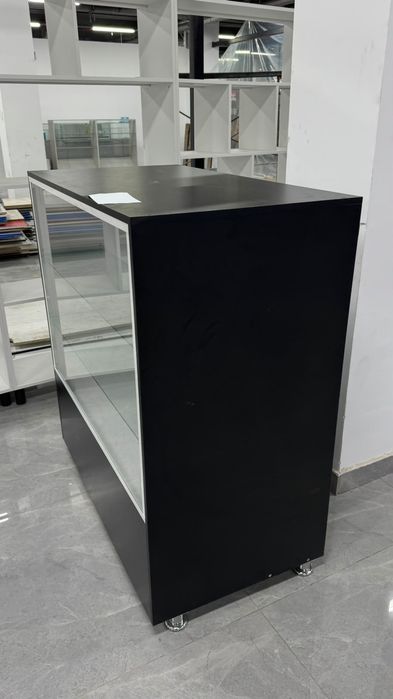 Кондитерский ветринный холодильник