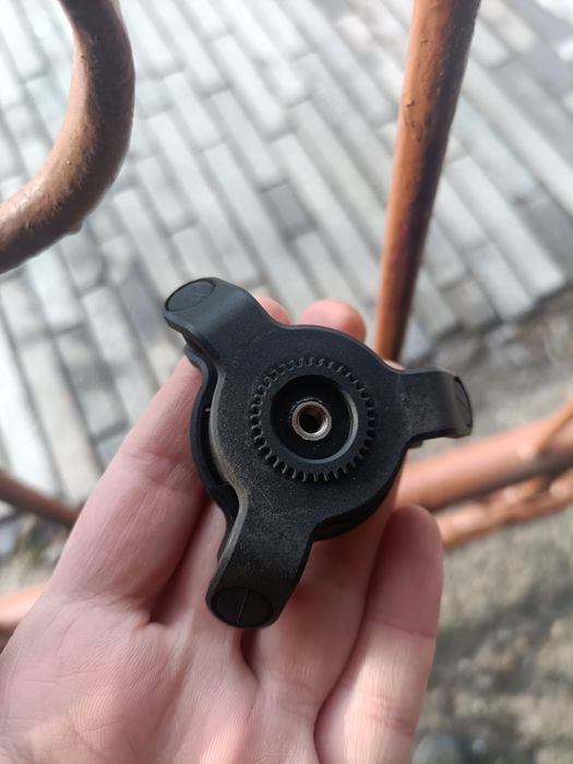 Suport de telefon tip QuadLock / Suport antifurt montare pe ghidon