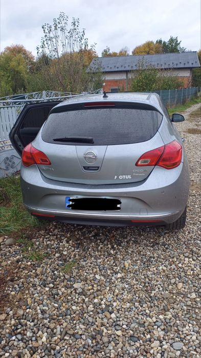 Opel Astra 2014 motorina