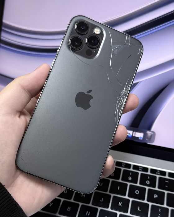 Продам Iphone 12 Pro (128gb)