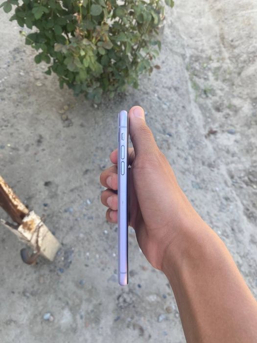 Iphone 11 xotirasi 128/72