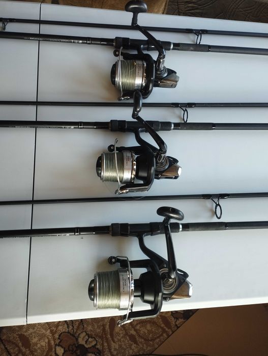 Шаранджийски въдици с макари daiwa