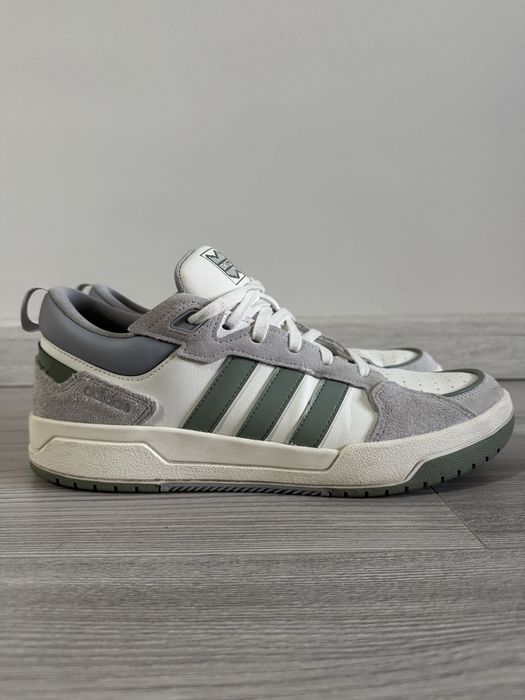 Adidas Нови обувки