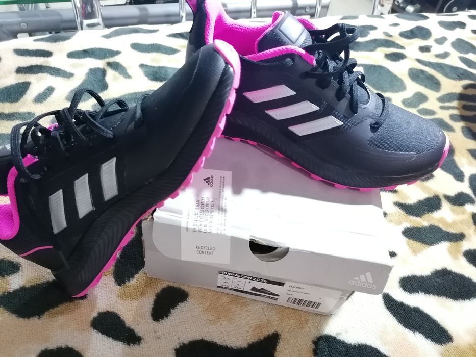 Vând adidași Adidas