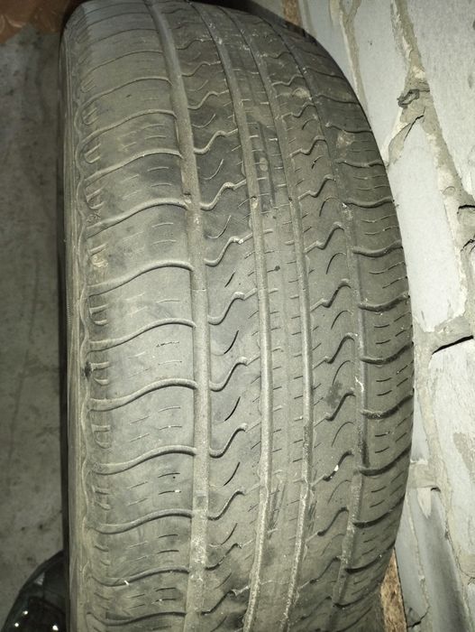 Продам пару летних шин  225/65 R17H