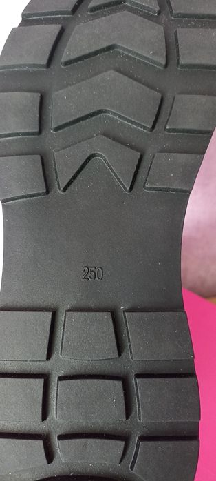 Продам  новые лоферы