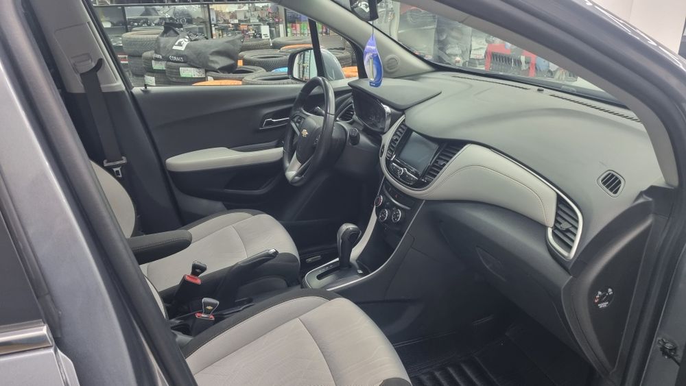 Tracker mashinasi sotiladi