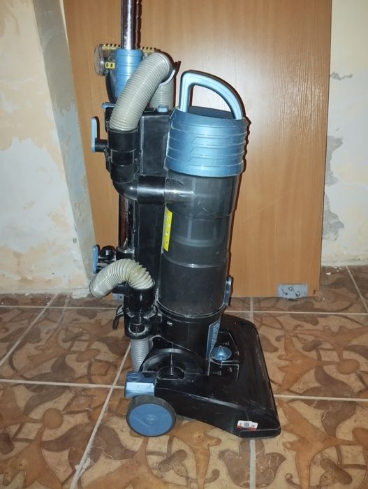 Турбо пылесос Hoover VR 81