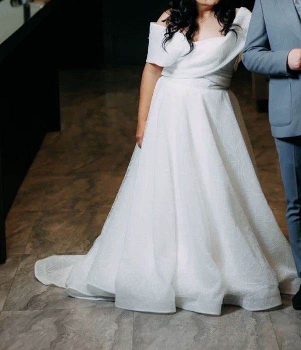 Платье свадебное