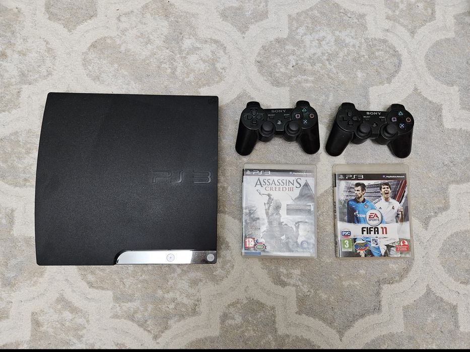 PS3 + джойстики + 14 дисков