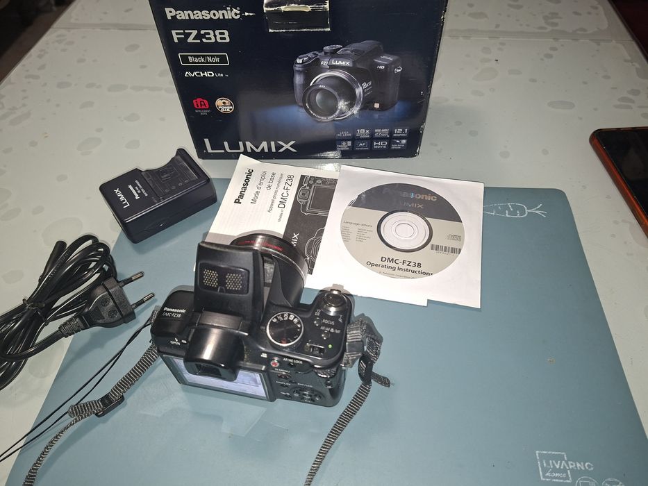 Panasonic Lumix FZ38, in cutie, funcțional,  12 MP, HD movie