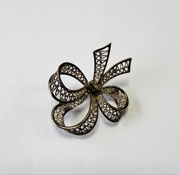 Brosa  din argint 830