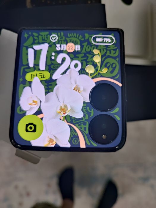 Продам смартфон xiaomi mix flip
