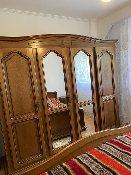 Proprietar, ofer spre vanzare, un apartament cu 2 camere in Pitesti.