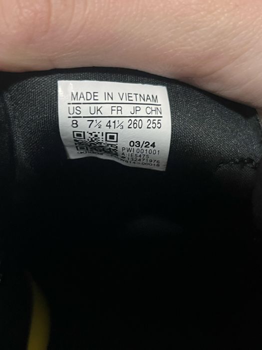 кроссовки adidas