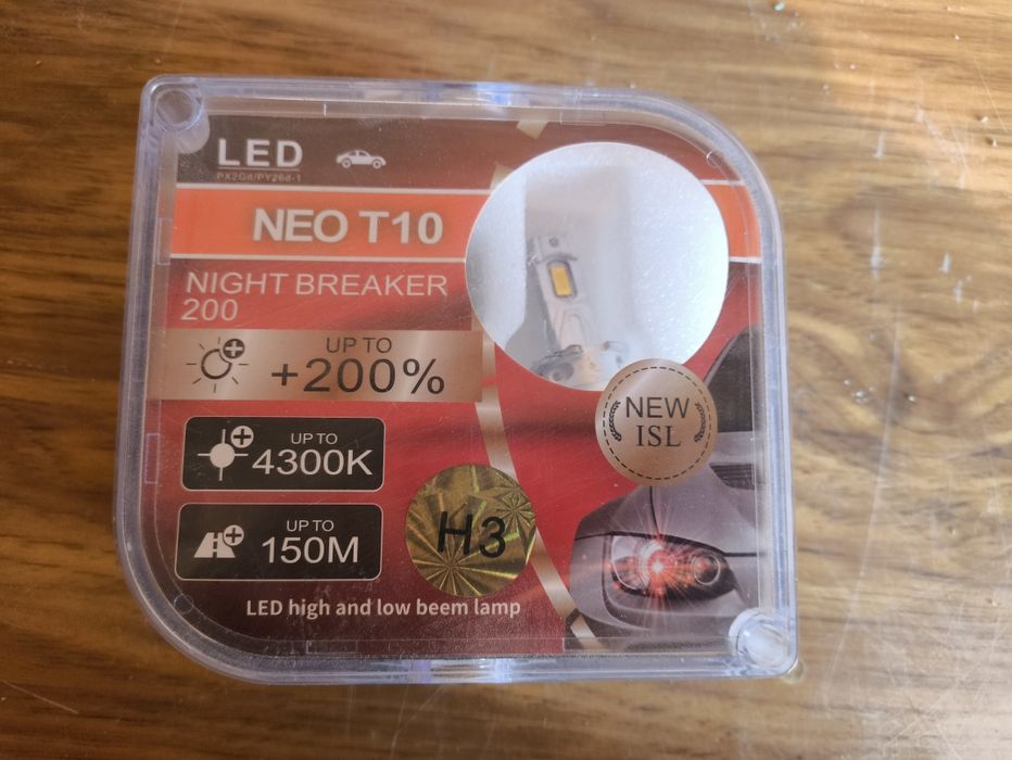 Лампочка фирмы NEO..