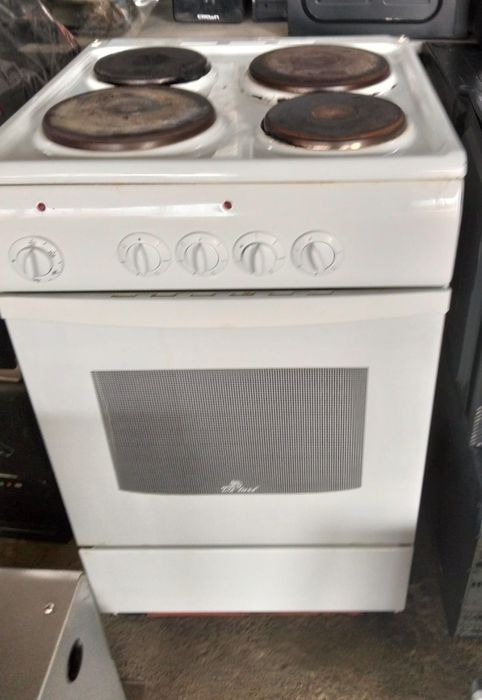 Электрическая плита.