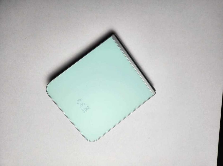 Telefon Samsung Flip 6