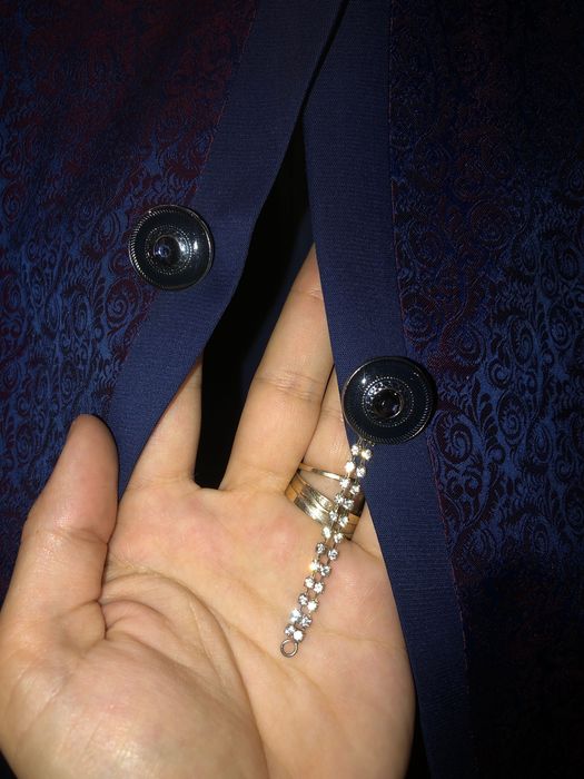 Costum ginere detalii in privat