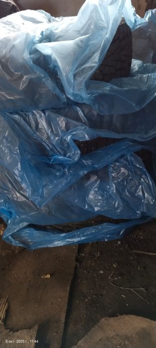 Продаю шины зимние