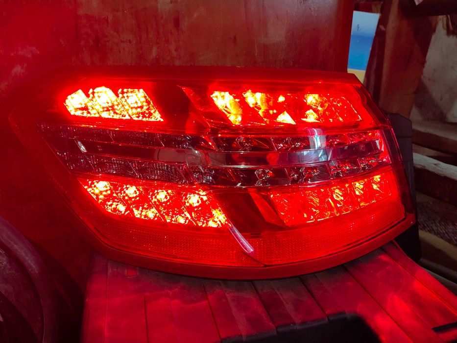 Стоп Mercedes W212 E-Classa LED ляв седан/ Стоп Мерцедес W212