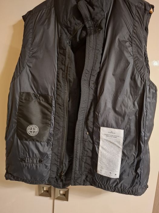 Vând vestă Stone Island