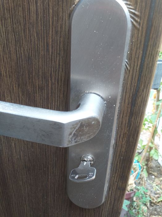 Usa metalică bloc fara toc