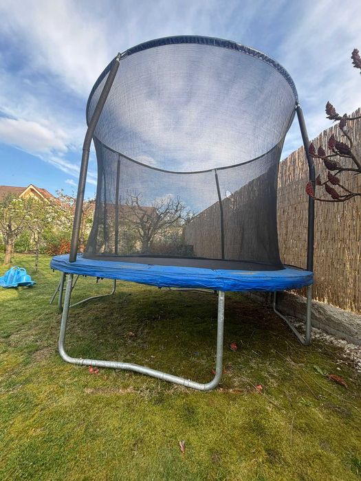 Trambulina pentru copii