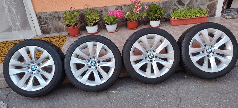 Vând anvelope de iarnă puțin folosite 225/45/R17 Debica pe jante aliaj originale BMW 17 " aduse din Germania, in stare foarte buna, 100 Euro / roată