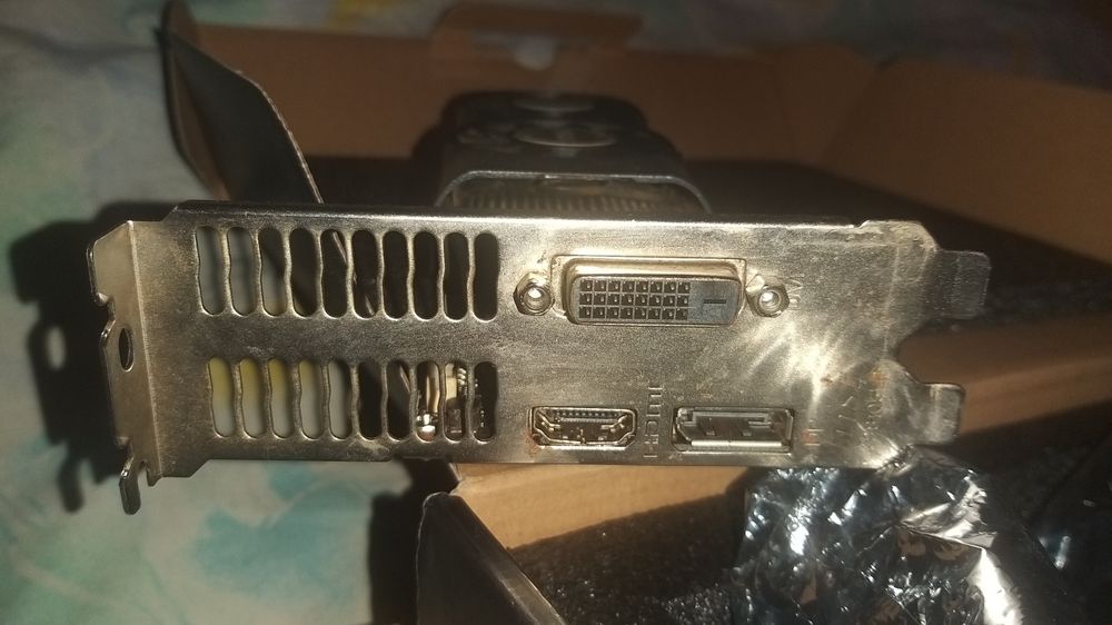 Placa video gaming low profile GTX 1050 Ti 4gb ddr5 ca noua nefolosita
