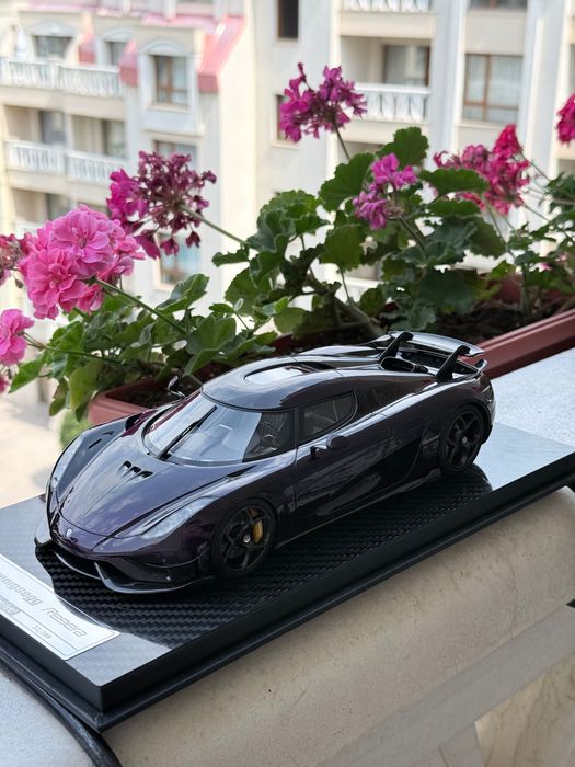 Колекционерски модел Koenigsegg Regera Carbon FrontiArt 1:18