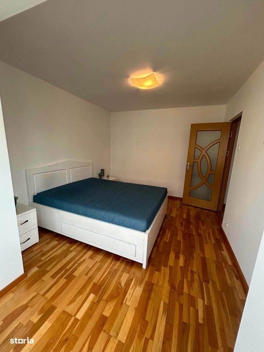 De inchiriat apartament cu 2 camere, etajul 3, decomandat 1300lei/luna