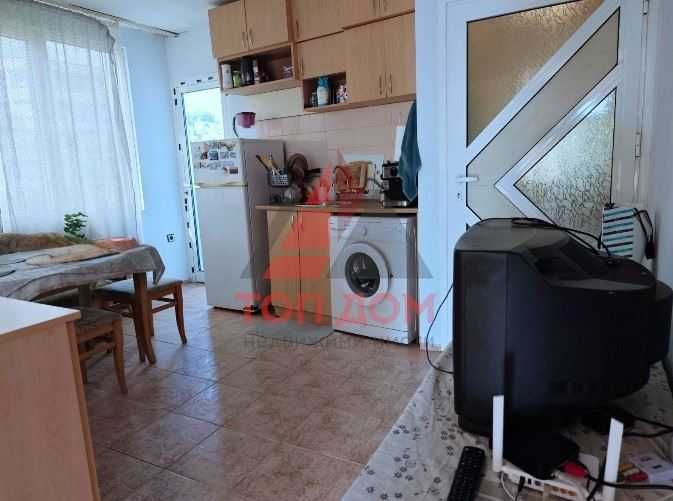 Дава се под наем Тристаен апартамент в Варна, ВИНС - 75 кв.м за 459 € - Снимка #1