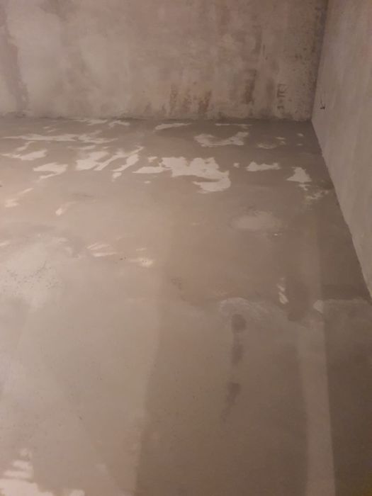 Наполные работы и заливка полы