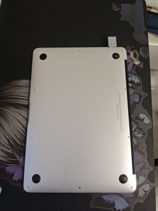 Macbook Air 13 A1466 Emc 2559 i5 / 4gb ddr3 / fara ssd