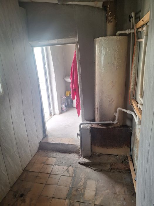 Янгийўлда 3сотиқ ховли сотилади