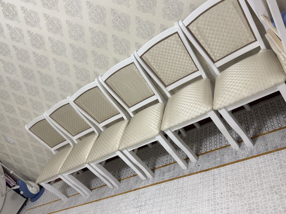 Продам стулья для гостей