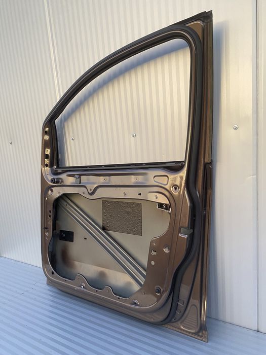 Usa Dr fata vw Touran 2011-2015 cod de culoare LH8Z