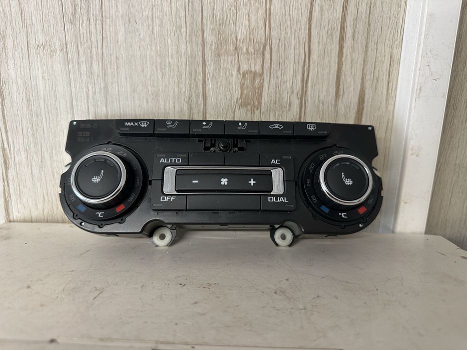 Управление климатроник за Шкода Октавия след 2008г.!