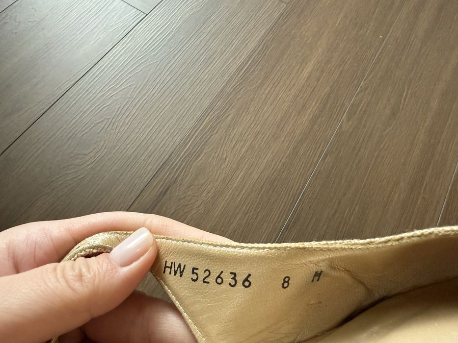 Pantofi Stuart Weitzman