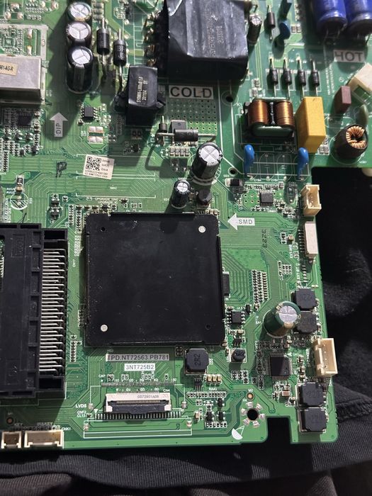 Vand diferite placi si tv-uri