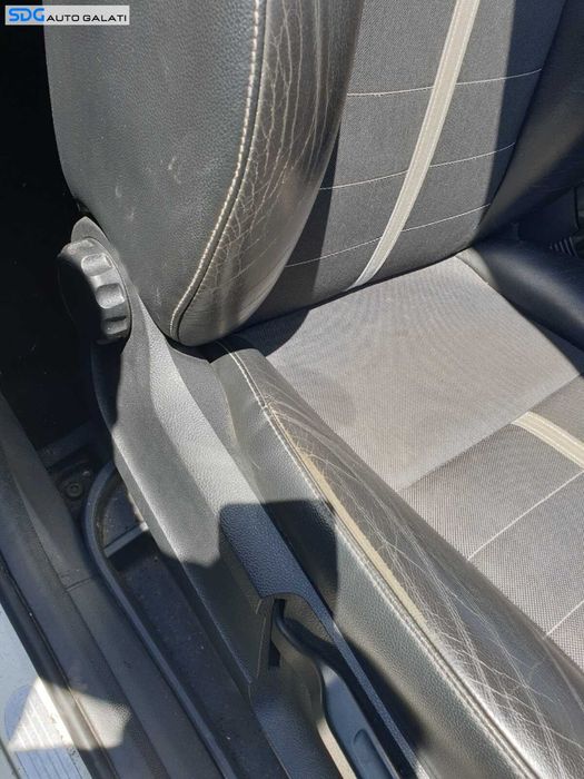 Scaun Dreapta Fata Pasager Fara Incalzire Semi Piele Ford Kuga 1 2008 - 2013 [C7842] [C7844]