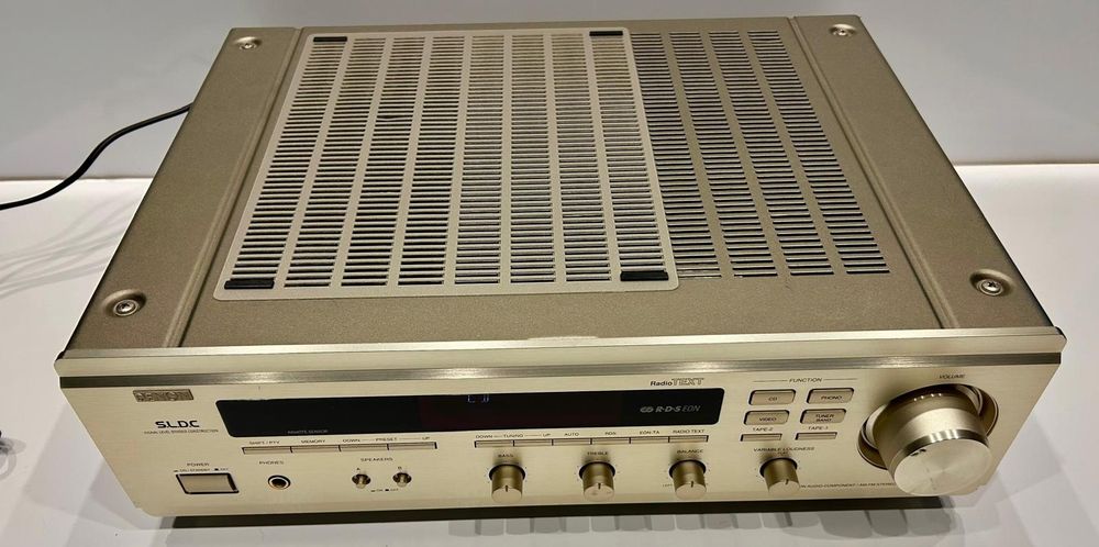 Vand amplificator Denon DRA-1000