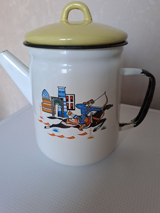 Чайники, ложки, стопки