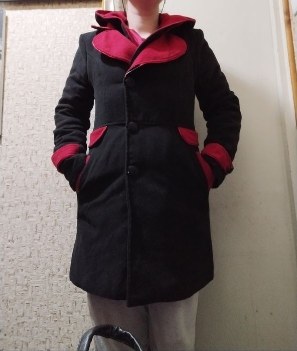 Продается женское драповое  пальто