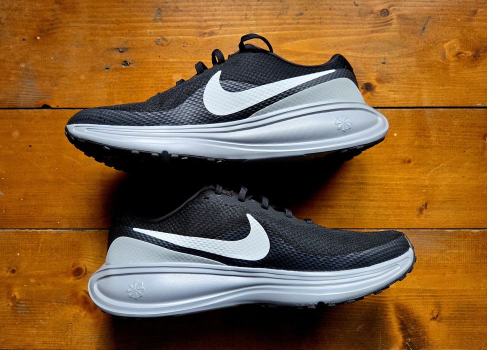 Nike Revolution 8