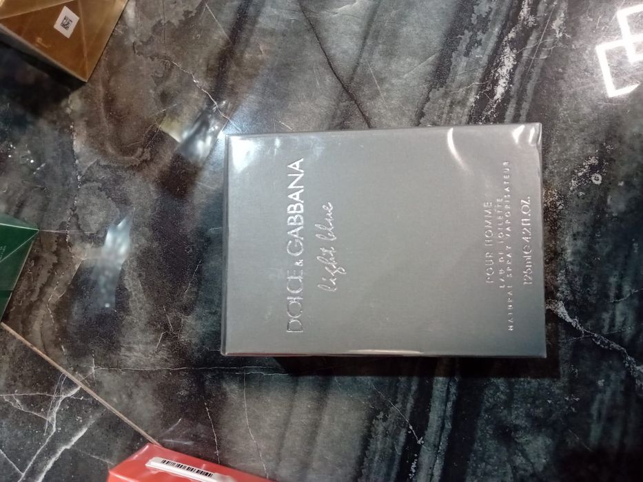 Parfum de vânzare
