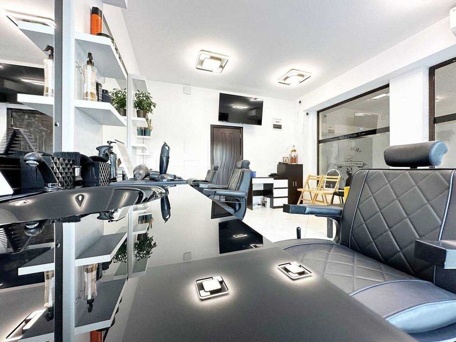 Дава се под наем Офис в Пловдив, Кючук Париж - 44 кв.м за 614 € - Снимка #3