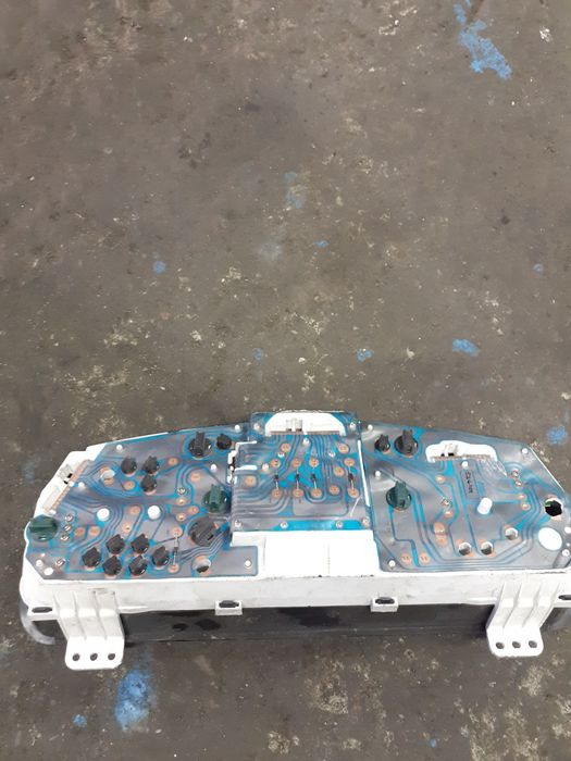 Щиток приборов Тойота Карина Е